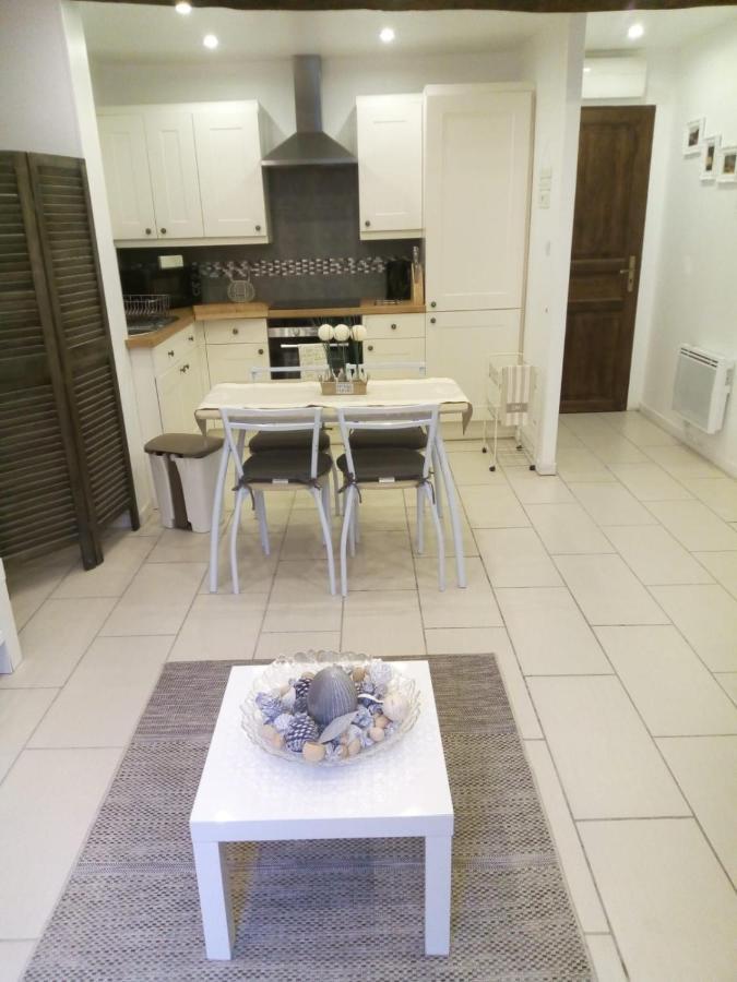 Maison De L'Amour Apartment Chardonnay Assignan Eksteriør billede