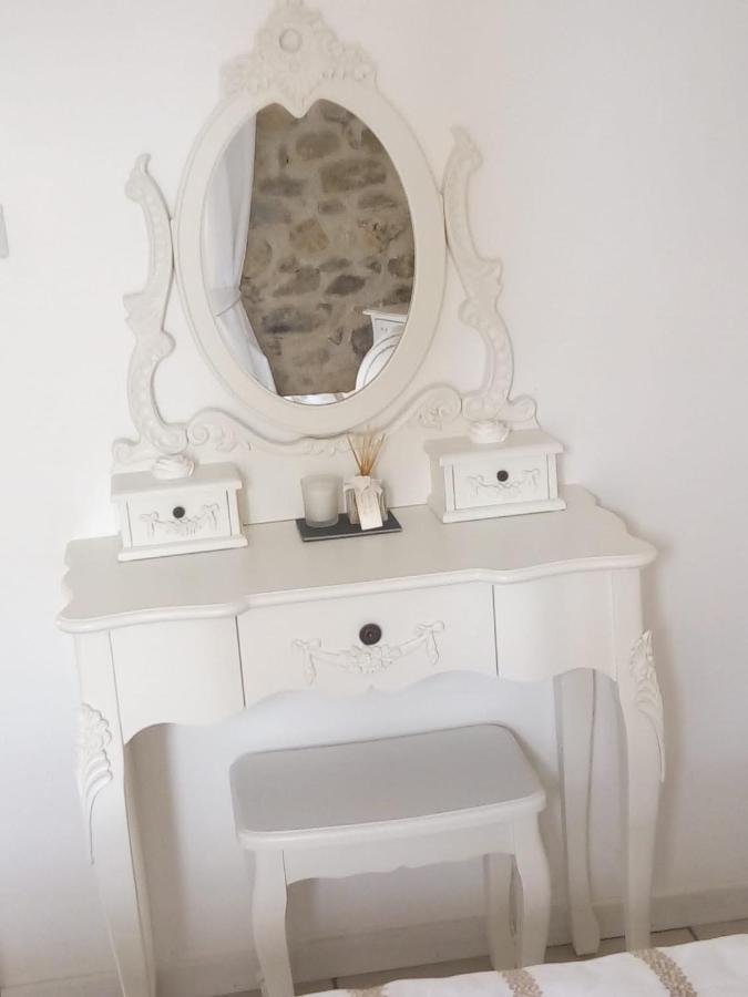 Maison De L'Amour Apartment Chardonnay Assignan Eksteriør billede